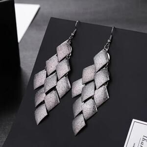 NEW Black Tassel Earrings – Multi-Layered Hollow Gold Leaf Geometric Dangle